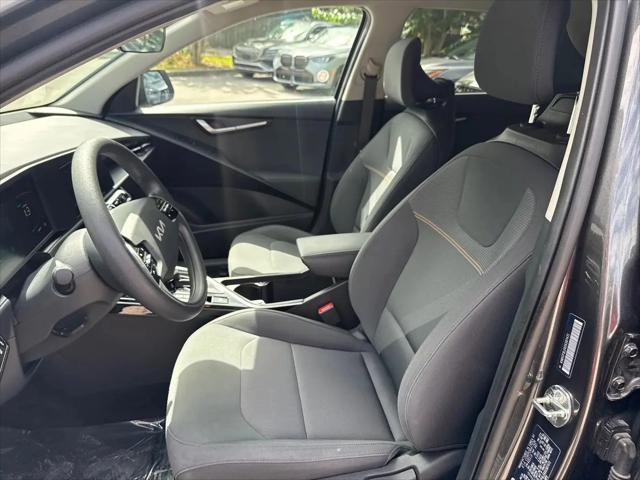 2025 Kia Niro LX