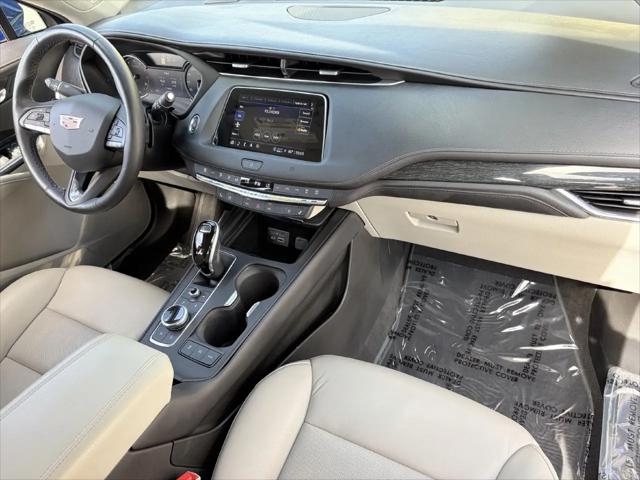 2021 Cadillac XT4 FWD Premium Luxury