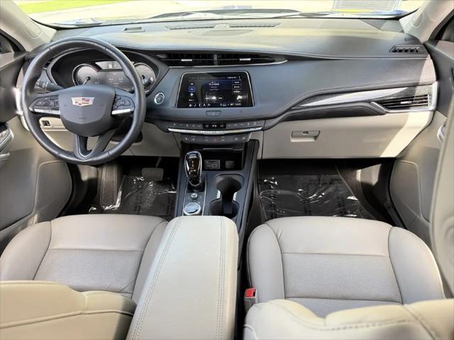 2021 Cadillac XT4 FWD Premium Luxury