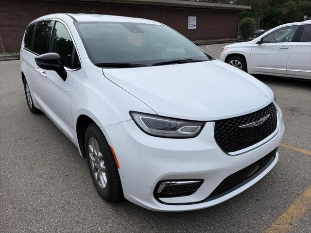 2025 Chrysler Pacifica Select for sale in Grand Rapids, MI