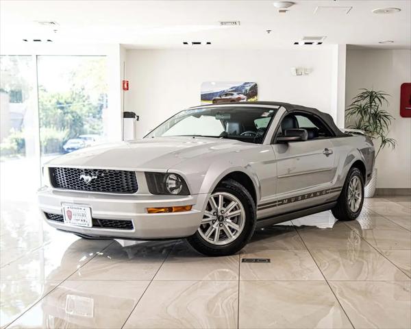 2006 Ford Mustang V6 for sale in Glenview, IL