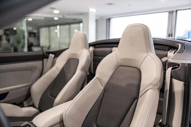 2024 Porsche 911 Carrera 4S Cabriolet
