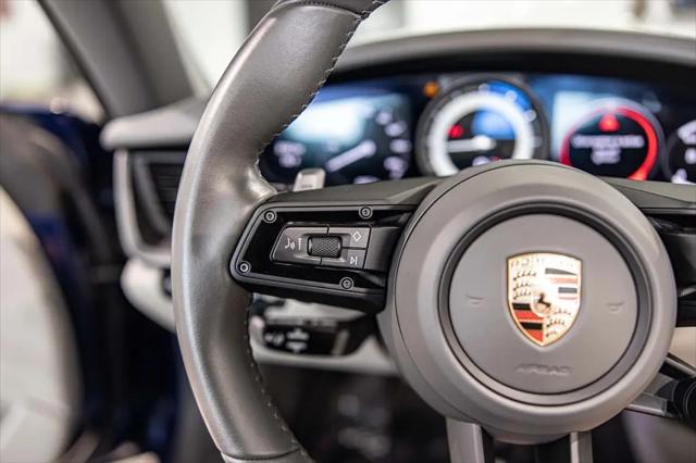 2024 Porsche 911 Carrera 4S Cabriolet
