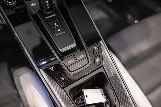 2024 Porsche 911 Carrera 4S Cabriolet