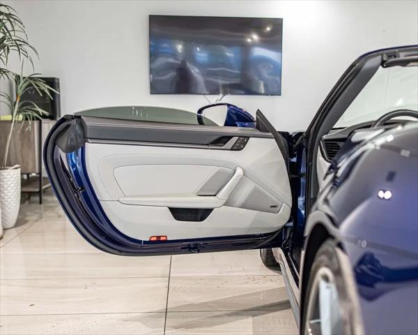 2024 Porsche 911 Carrera 4S Cabriolet