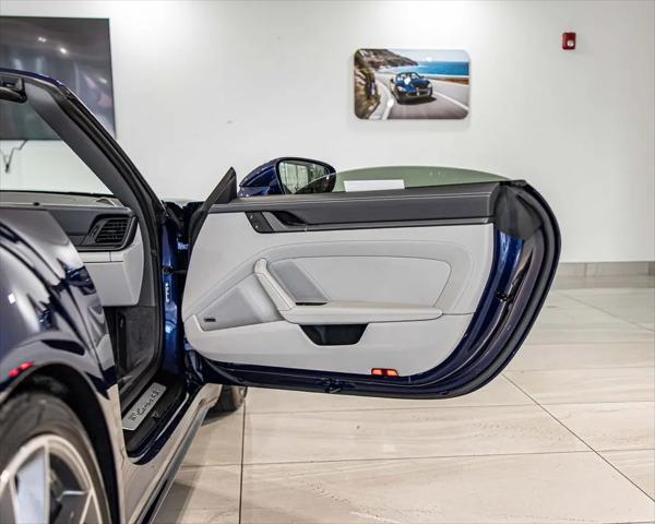 2024 Porsche 911 Carrera 4S Cabriolet