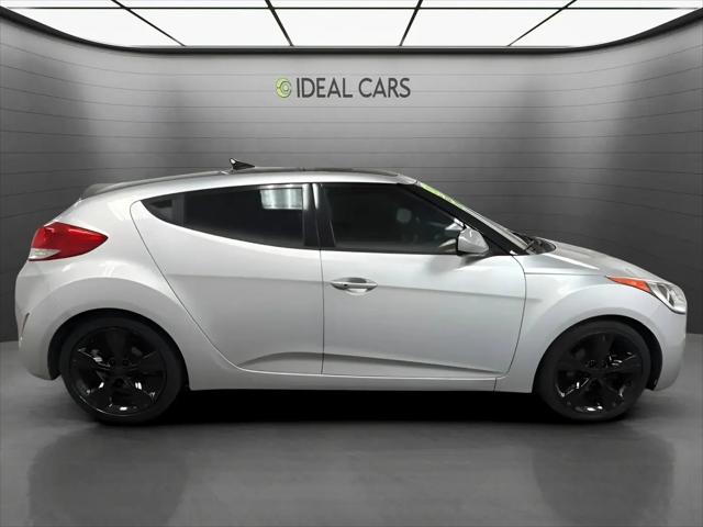 2016 Hyundai Veloster Base