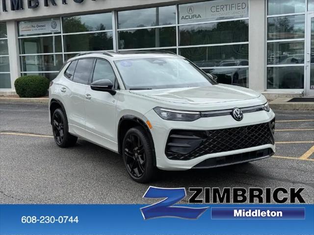 2025 Volkswagen Tiguan 2.0T SE R-Line Black for sale in Middleton, WI