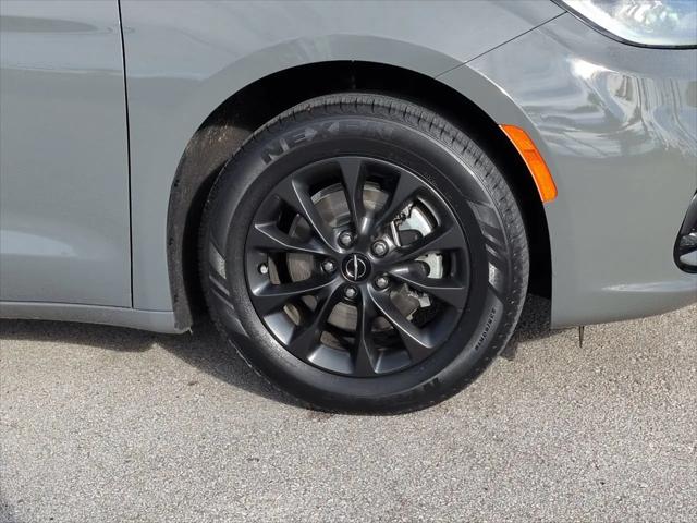 2021 Chrysler Pacifica Touring