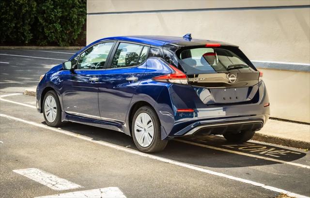 2025 Nissan LEAF S