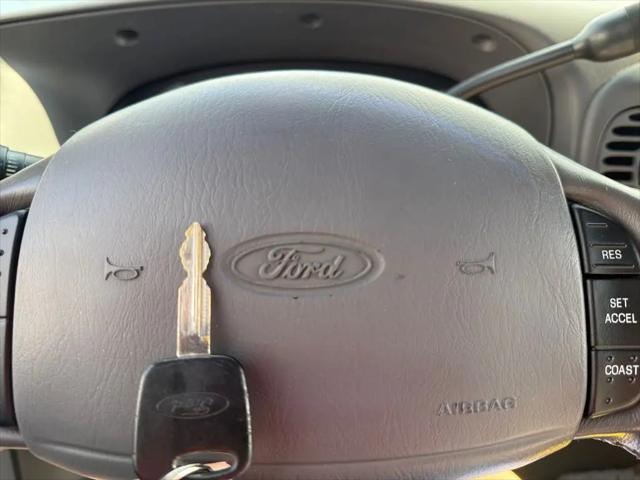 2002 Ford F-150 XLT
