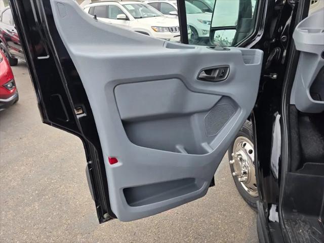 2017 Ford Transit XLT