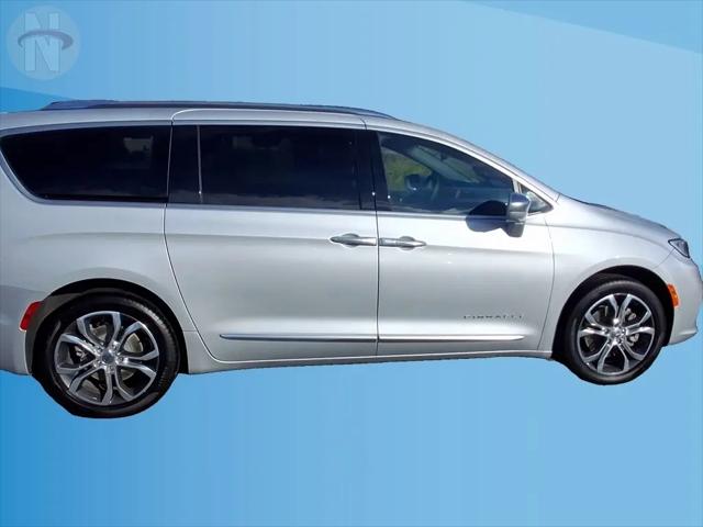 2024 Chrysler Pacifica Pinnacle AWD