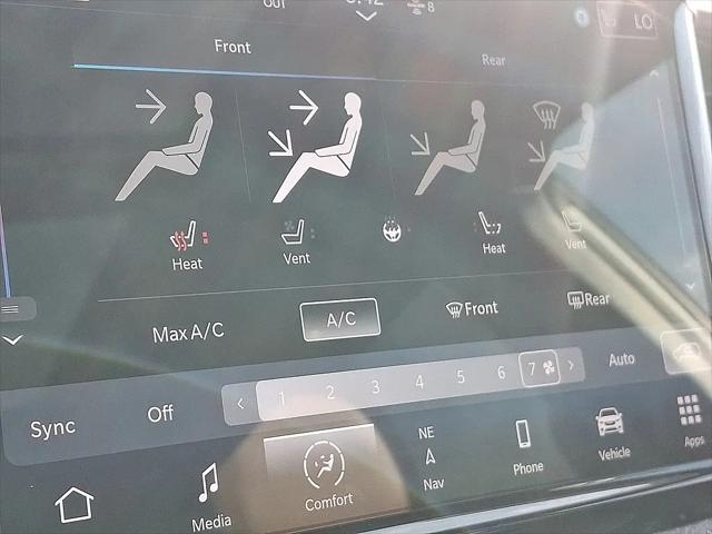 2024 Chrysler Pacifica Pinnacle AWD