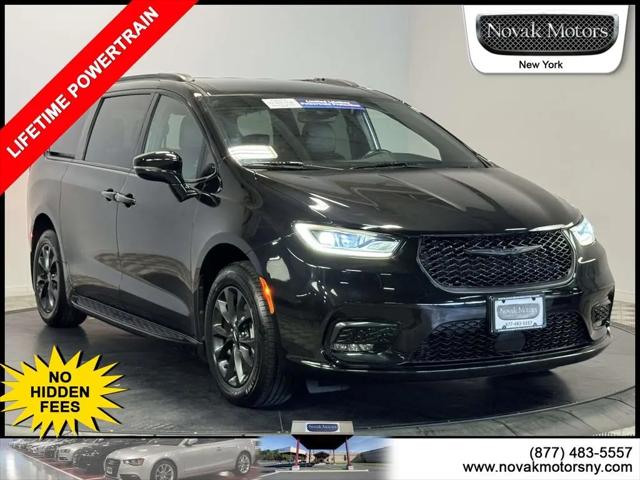 2021 Chrysler Pacifica Touring L AWD for sale in Farmingdale, NY