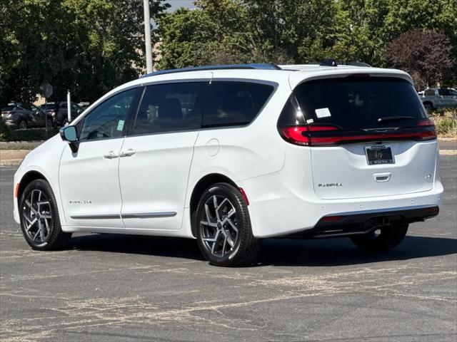 2027 Chrysler Pacifica Pinnacle AWD