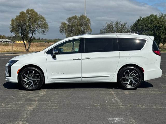 2027 Chrysler Pacifica Pinnacle AWD