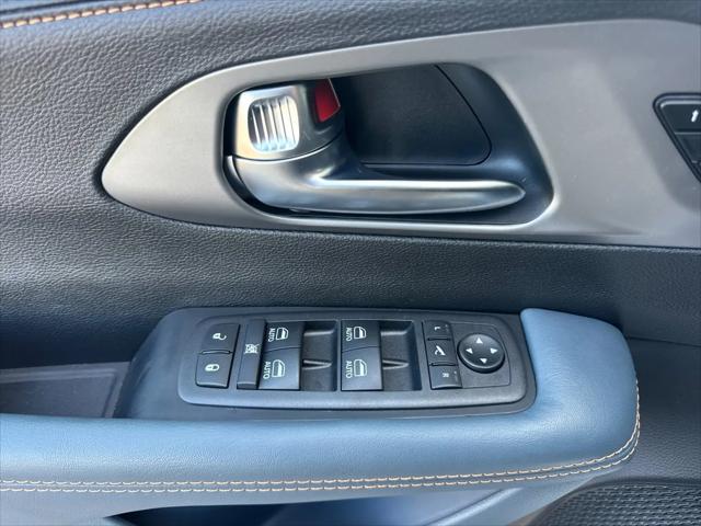 2027 Chrysler Pacifica Pinnacle AWD
