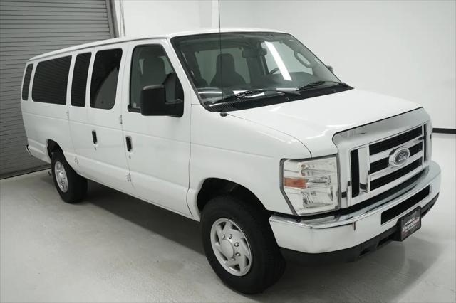 2014 Ford E-350 Super Duty XLT