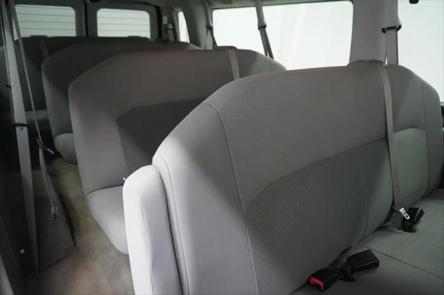 2014 Ford E-350 Super Duty XLT