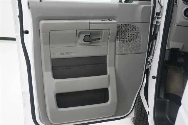 2014 Ford E-350 Super Duty XLT