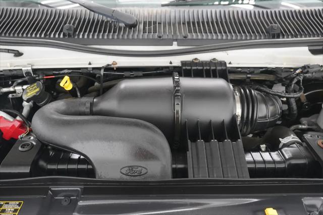 2014 Ford E-350 Super Duty XLT