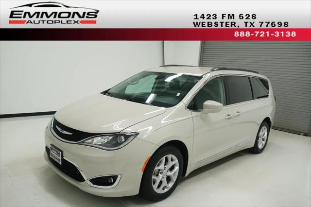 2017 Chrysler Pacifica Touring-L for sale in Webster, TX