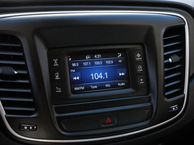 2016 Chrysler 200 Limited