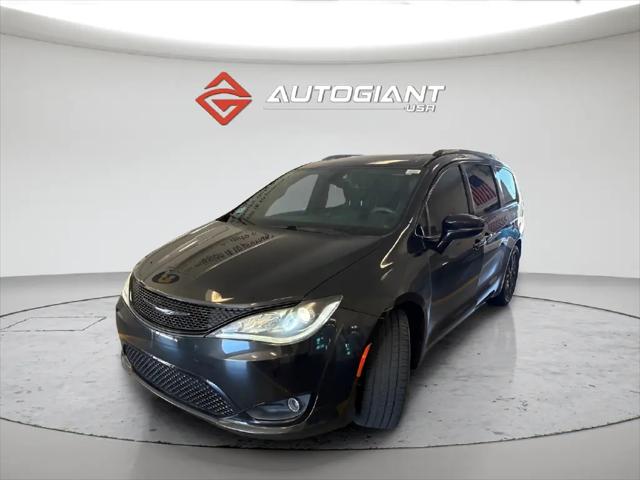 2018 Chrysler Pacifica Limited for sale in Indianapolis, IN