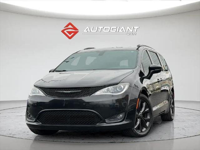 2018 Chrysler Pacifica Limited for sale in Indianapolis, IN