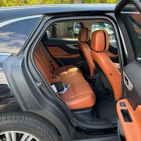 2019 Jaguar F-PACE 30t Portfolio