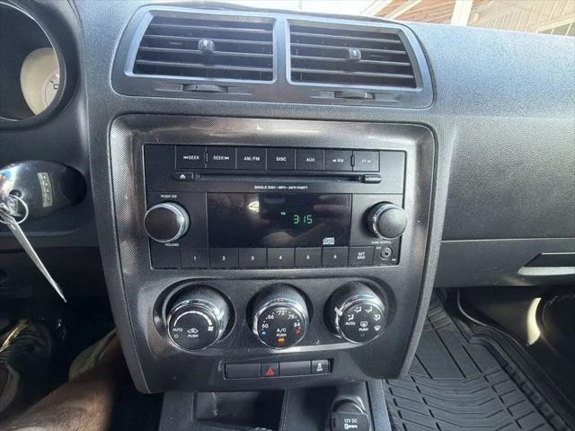 2013 Dodge Challenger SXT