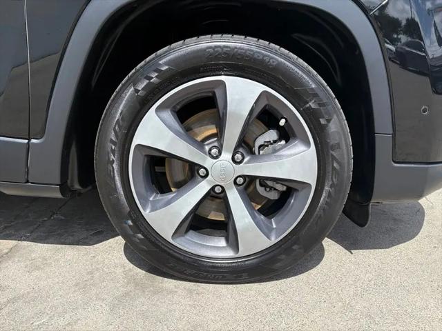 2019 Jeep Cherokee Limited FWD