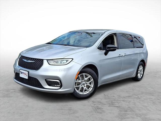 2024 Chrysler Pacifica Touring L for sale in Sicklerville, NJ