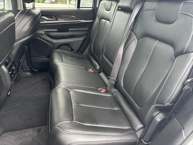 2023 Jeep Grand Cherokee Limited 4x2