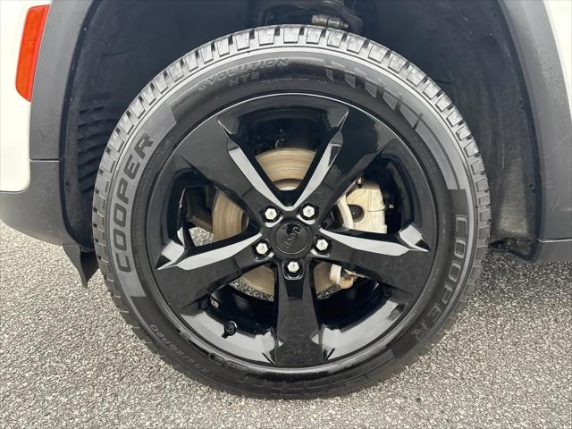 2023 Jeep Grand Cherokee Limited 4x2