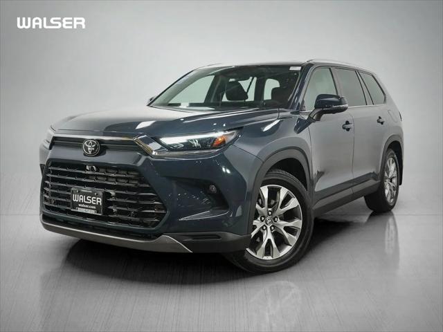 2024 Toyota Grand Highlander XLE for sale in Burnsville, MN