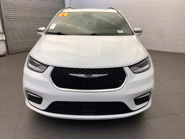 2024 Chrysler Pacifica Pinnacle