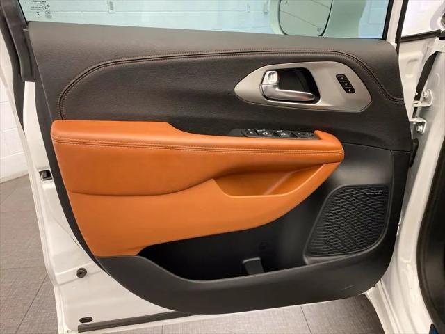 2024 Chrysler Pacifica Pinnacle