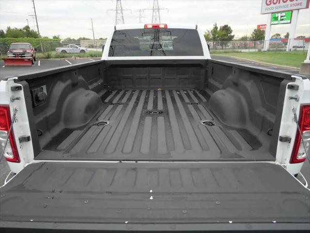 2024 Ram 3500 Big Horn Crew Cab 4x4 8 Box