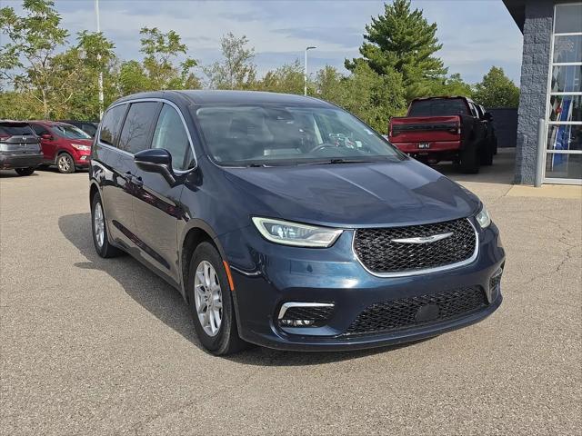 2023 Chrysler Pacifica Touring L for sale in Bloomington, IN