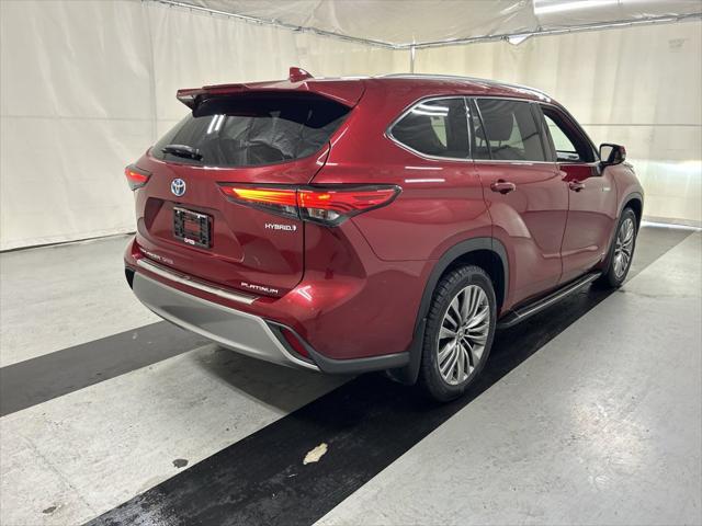 2021 Toyota Highlander Hybrid Platinum