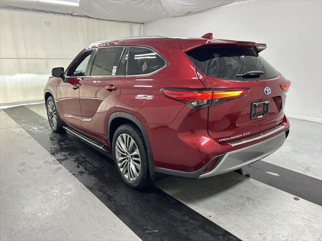 2021 Toyota Highlander Hybrid Platinum