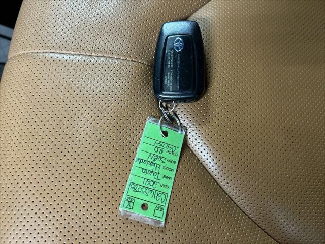 2021 Toyota Highlander Hybrid Platinum