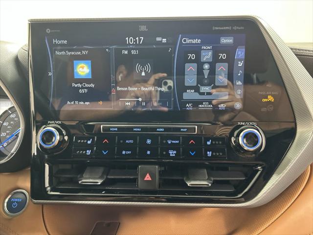 2021 Toyota Highlander Hybrid Platinum