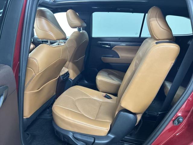 2021 Toyota Highlander Hybrid Platinum