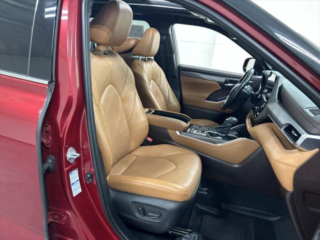 2021 Toyota Highlander Hybrid Platinum
