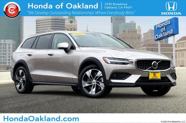 2025 Volvo V60 Cross Country Plus, B5 AWD Gas mild hybrid for sale in Oakland, CA