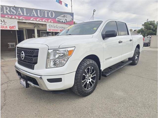 2022 Nissan Titan Crew Cab SV 4x2 for sale in Selma, CA