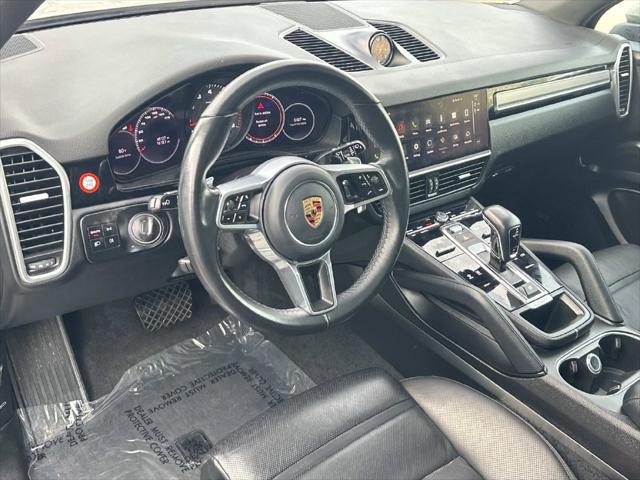 2023 Porsche Cayenne Platinum Edition